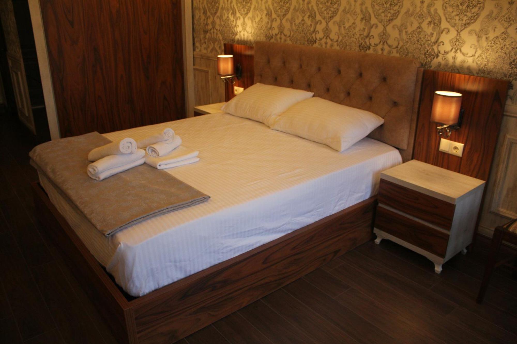 Melini Boutique Hotel บาทูมิ ภายนอก รูปภาพ