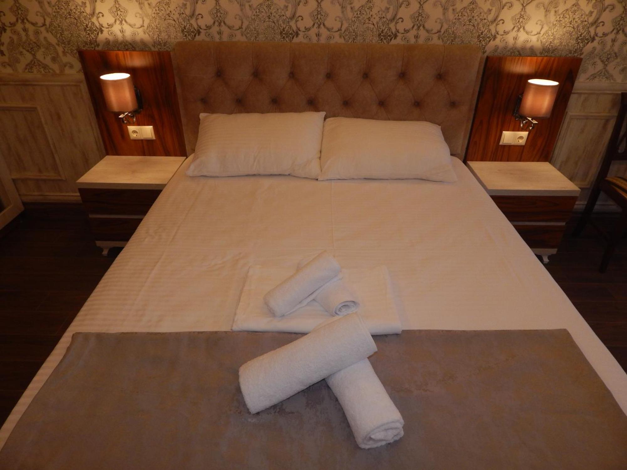 Melini Boutique Hotel บาทูมิ ภายนอก รูปภาพ