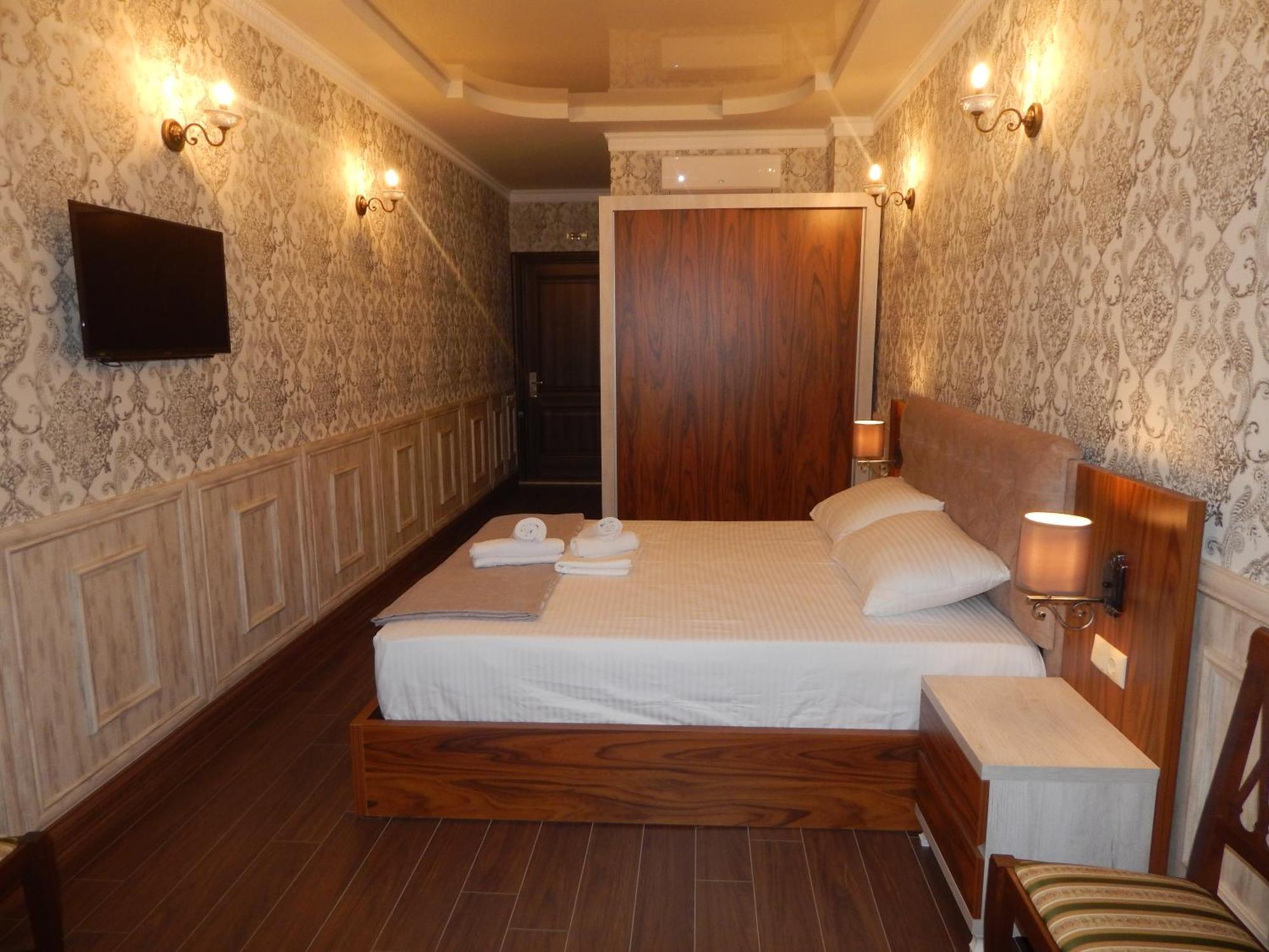 Melini Boutique Hotel บาทูมิ ภายนอก รูปภาพ