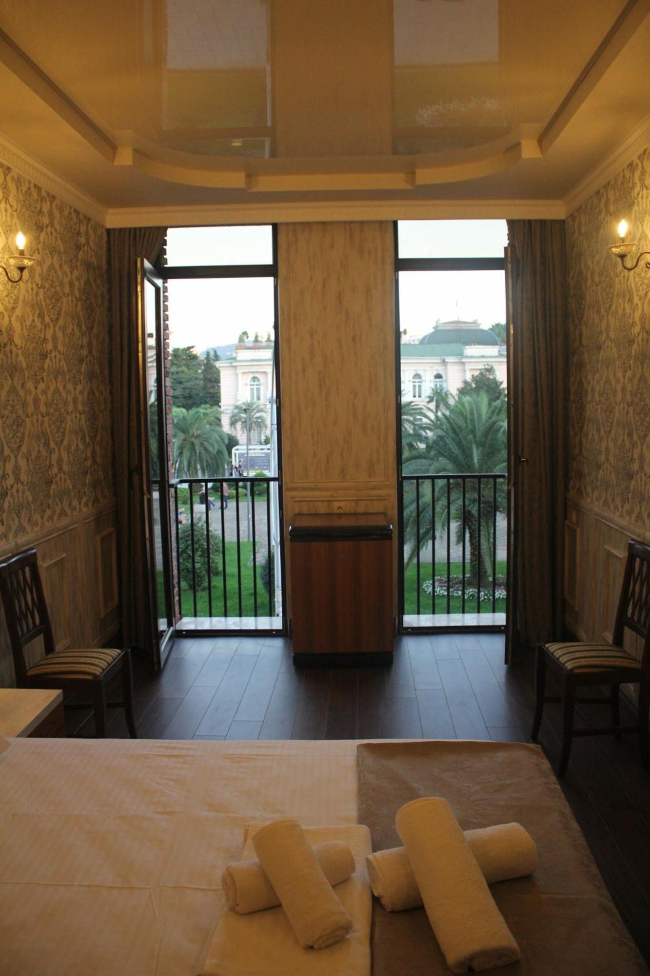Melini Boutique Hotel บาทูมิ ภายนอก รูปภาพ